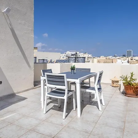 Large Terrace Penthouse Апартаменты *